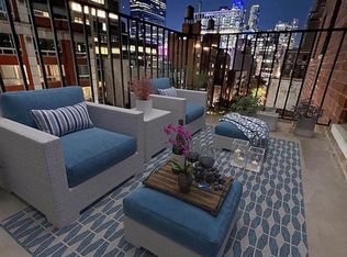 370 W 30th St APT 3, New York, NY 10001