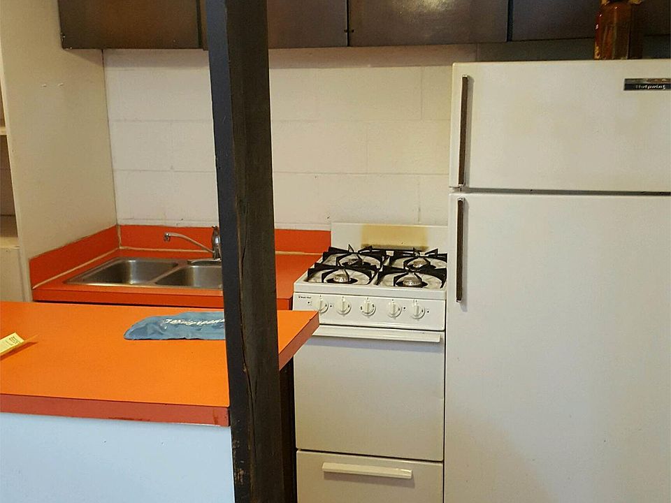 1st image of 877 N 26th St APT 33