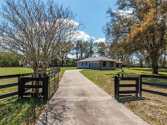 5th image of 10 Carry Back Rd