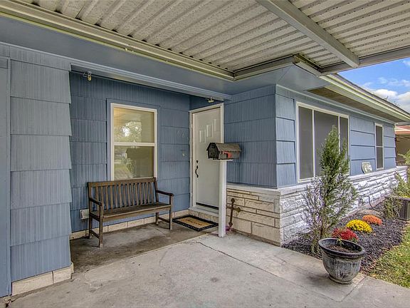 4th image of 605 Valerie Ave