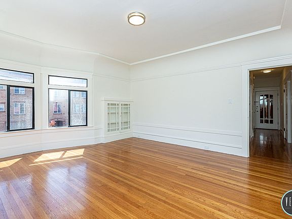 3rd image of 2302-2308 Cabrillo St #2302