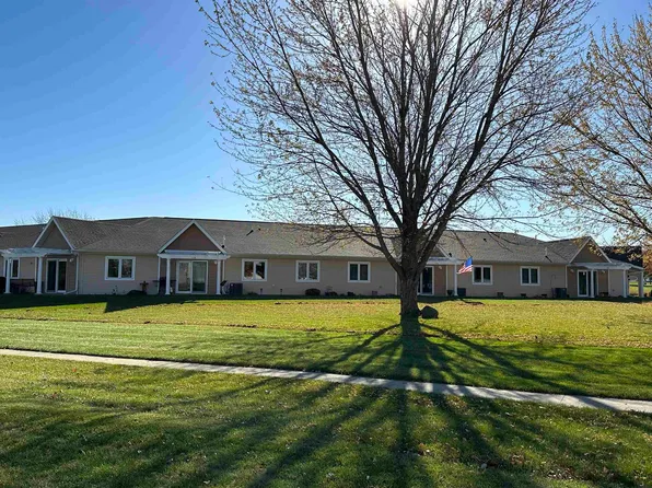 1401 3rd St SW APT 116, Waverly, IA 50677