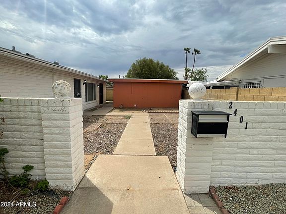 4th image of 2401 W SHAW BUTTE Drive