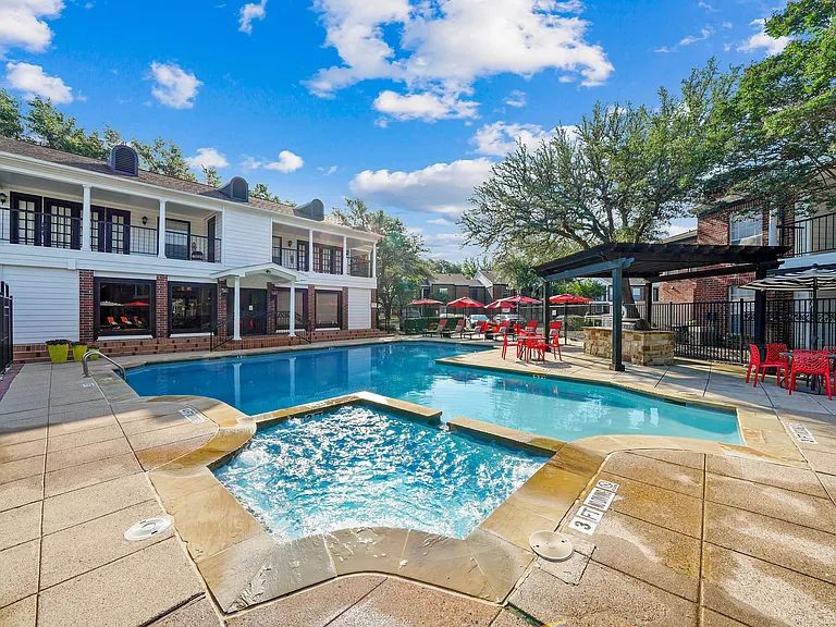 Exterior-Pool