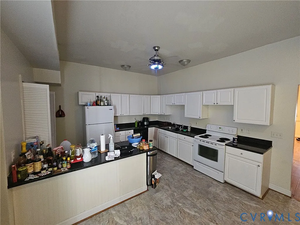 4 bed, 4.0 bath, 1512 sqft, $2,625 — Photo 4