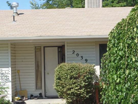 3rd image of 2039 Sandalwood Ct