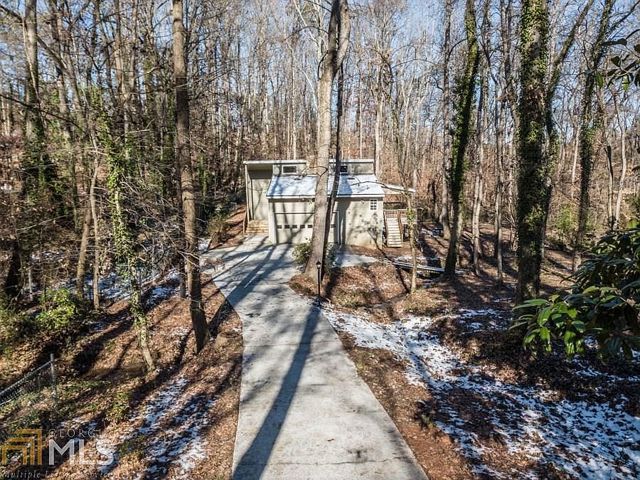 1st image of 3339 Lake Dr