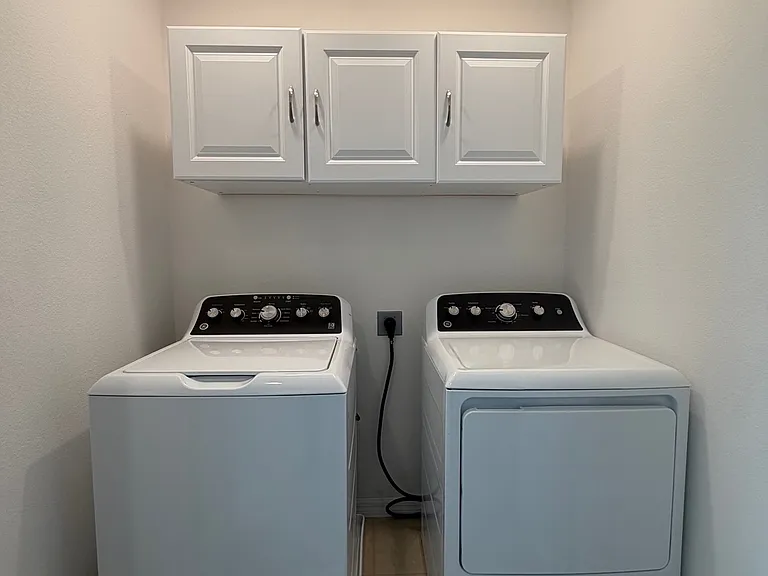 Washer & Dryer Included