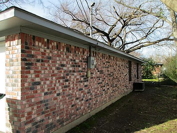 2nd image of 1804 S Jefferson St