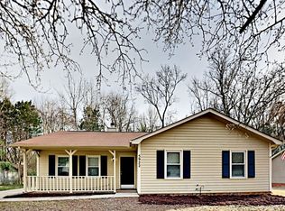 5922 Old Meadow Rd, Charlotte, NC 28227