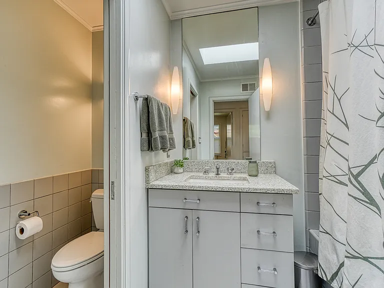 1704 San Anselmo Ave — Photo 14