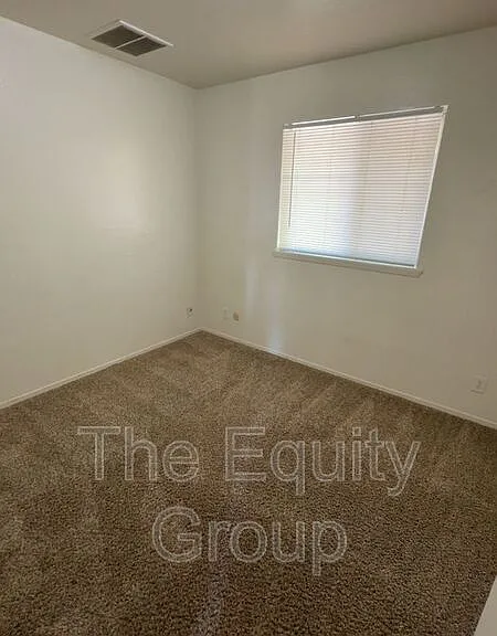1220 N Conyer St — Photo 6