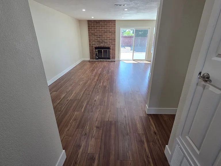 616 Placer Ln — Photo 6