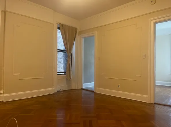 154 Prospect Park West image 1 of 4