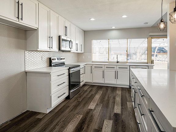 5th image of 434 Oak Ridge Pl