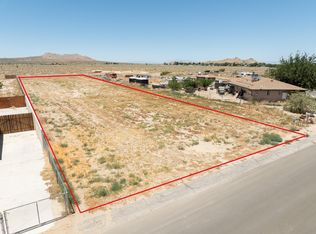 E 156th St, Lake Los Angeles, CA 93535