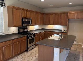 274 Finchwood Dr, Lathrop, CA 95330