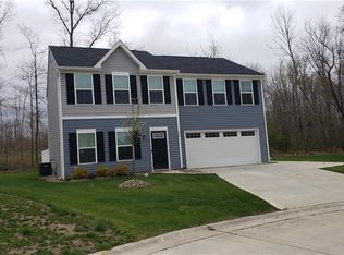 400 Celia Ln, Madison, OH 44057