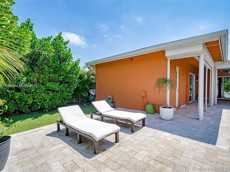 1309 Funston St — Photo 45