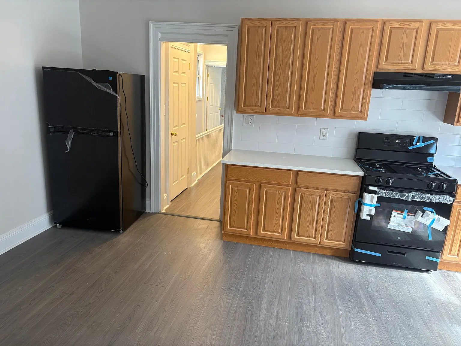 3 bed, 950 sqft, $3,750 — Photo 2