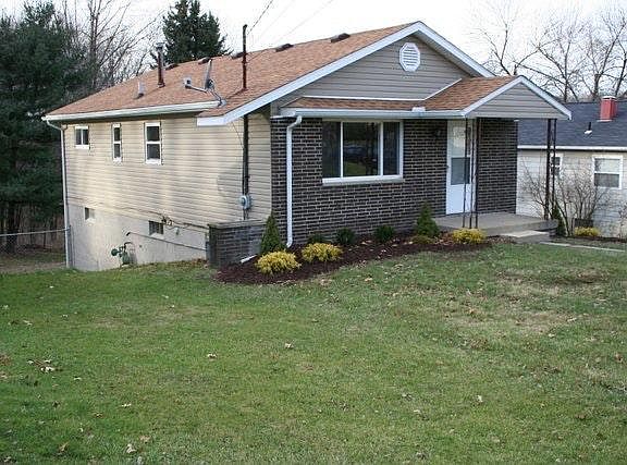 2nd image of 332 Celia Ave