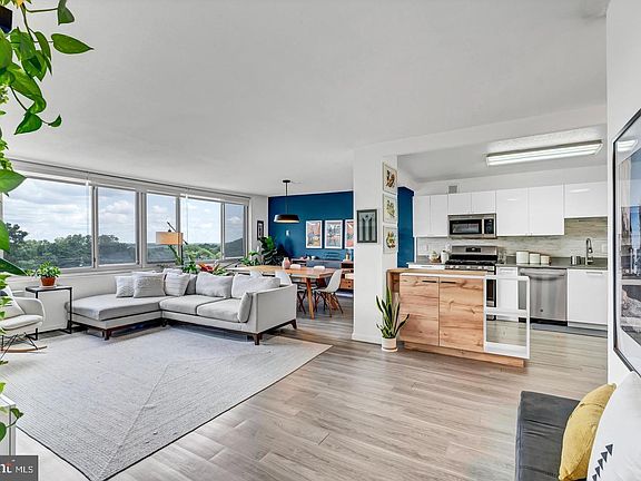 3rd image of 11801 Rockville Pike APT 813