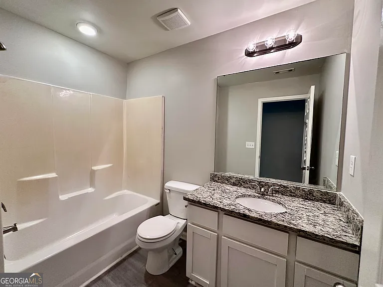706 Keeshono St — Photo 10