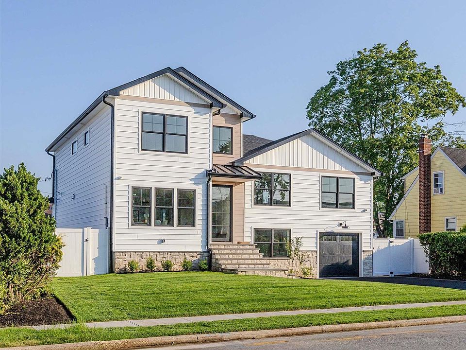 1st image of 2511 Hyacinth Street