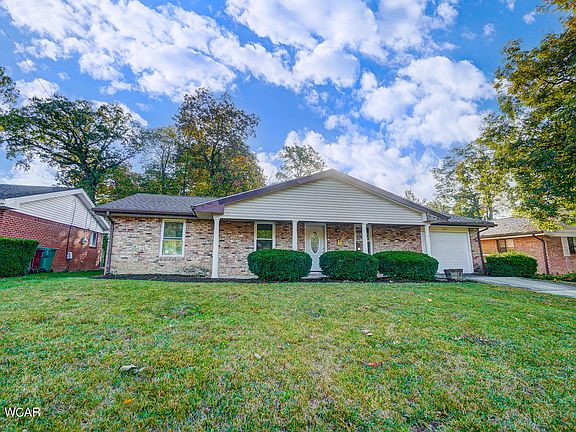 2nd image of 966 Crestwood Dr