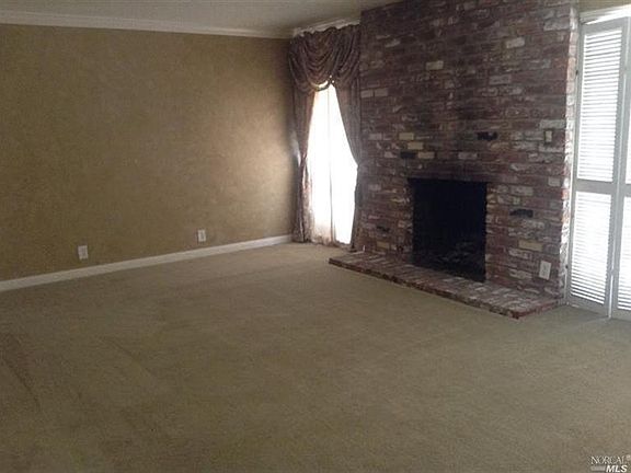 3rd image of 5811 Hemet Ave
