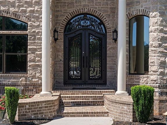 3rd image of 1804 Lake Pointe Cir