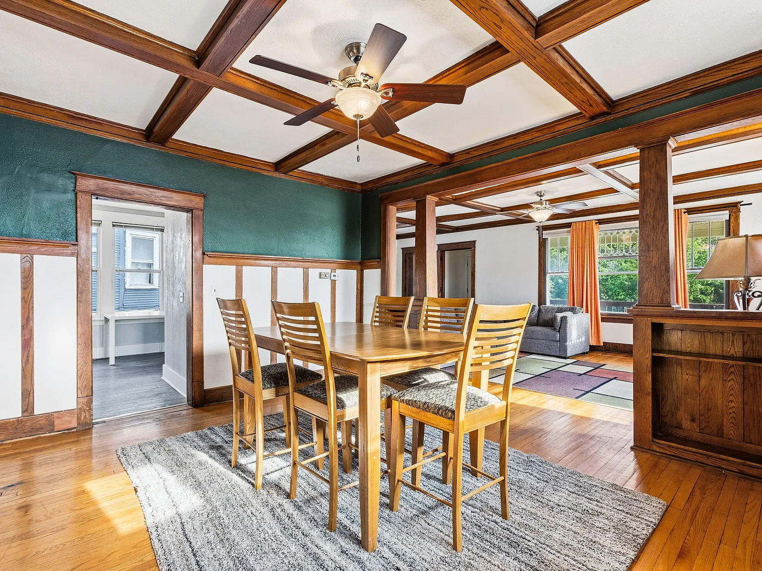 6 bed, 2356 sqft, $2,850 — Photo 4