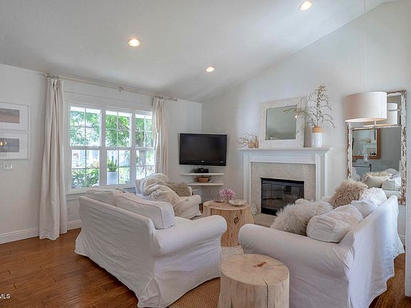 5th image of 570 Stoney Peak Ct