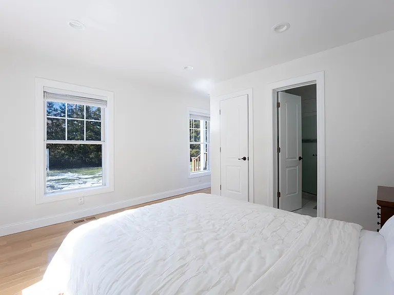 16 Hollyoak Ave — Photo 14