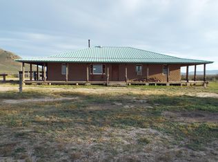 9889 S Sunray Rd, Willcox, AZ 85643