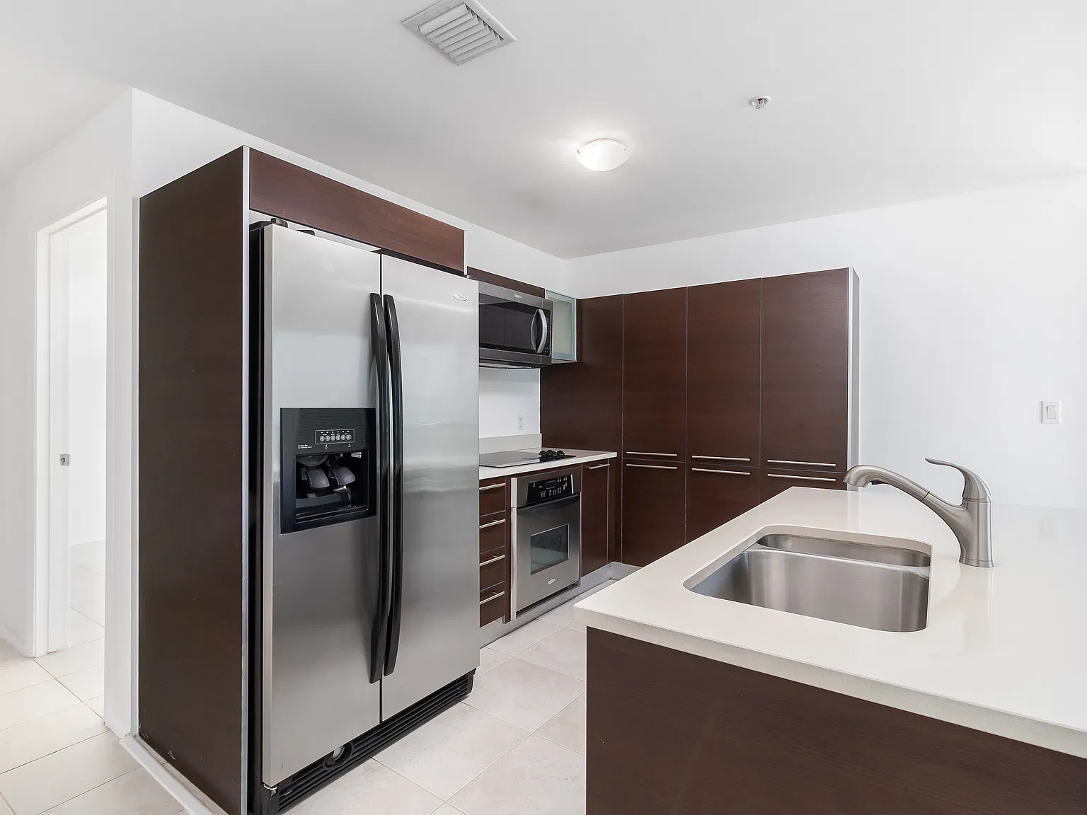 2 bed, 1180 sqft, $4,000 — Photo 3