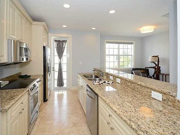 2nd image of 820 Old Florida Trl