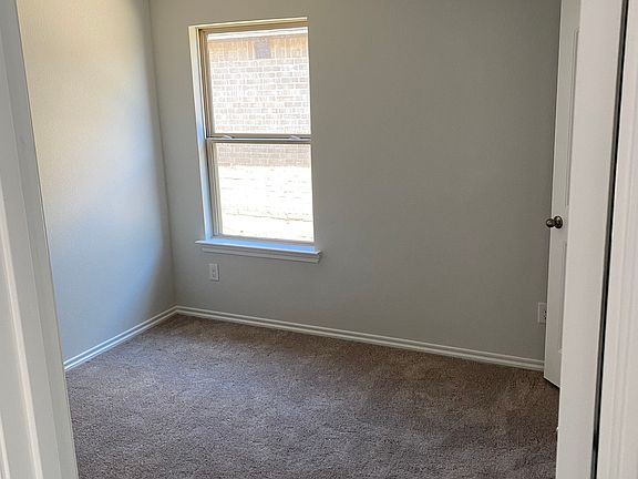 2nd image of 4924 Sassafras Dr