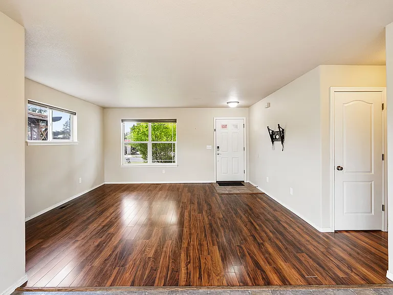61095 Borden Dr — Photo 6