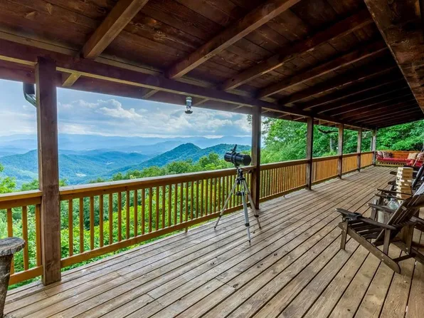 672 Summit Ridge Rd, Franklin, NC 28734