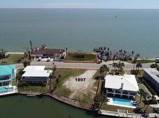 1898 Bay Shore Dr, Rockport, TX 78382