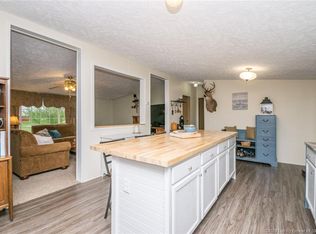 7933 E New Cut Rd, Scottsburg, IN 47170