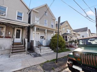 850 Martin St, Elizabeth, NJ 07201