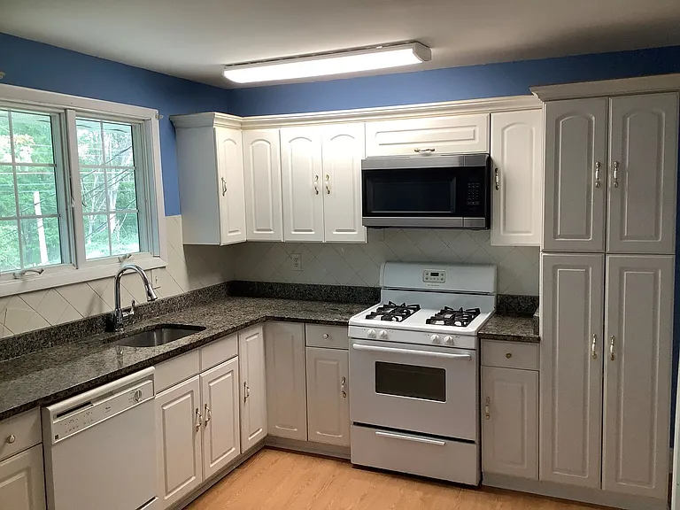 8902 Maplebrook Rd — Photo 6