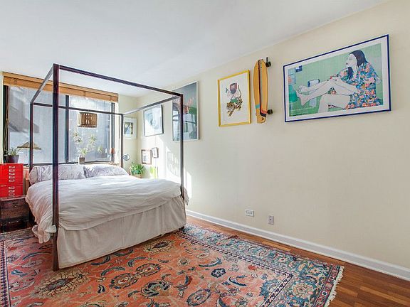 4th image of 330 E 75th St APT 3E