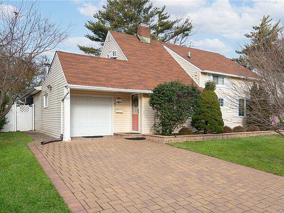 2nd image of 235 Cypress Ln W