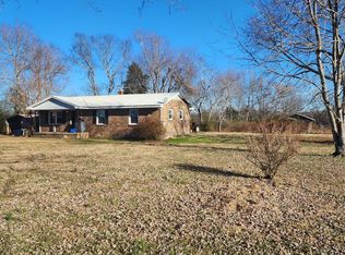10 N Keener Rd, Leoma, TN 38468