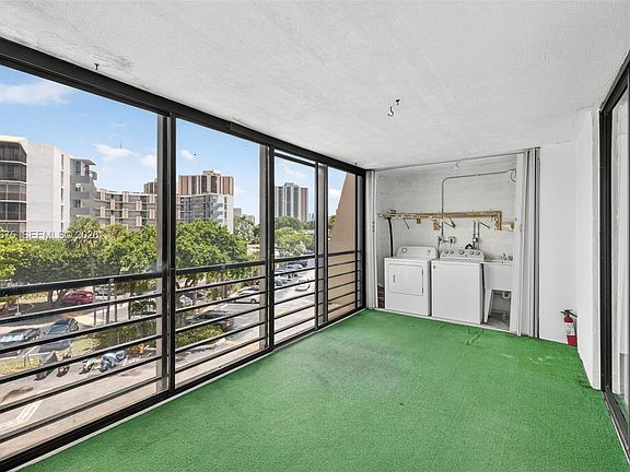 2nd image of 20381 NE 30th Ave APT 410-7