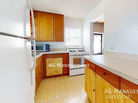 2nd image of 13174 Pearl St