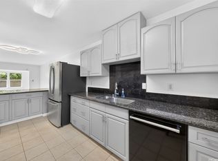 502 Kekupua St, Honolulu, HI 96825